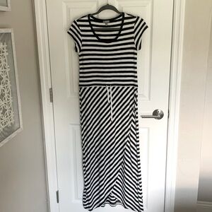 Talbots black and white striped maxi dress size smll